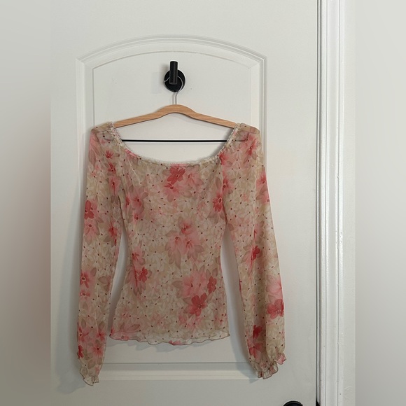 Floral sheer lace trimmed Off-Shoulder Women Top no tags please see pics - Picture 3 of 8